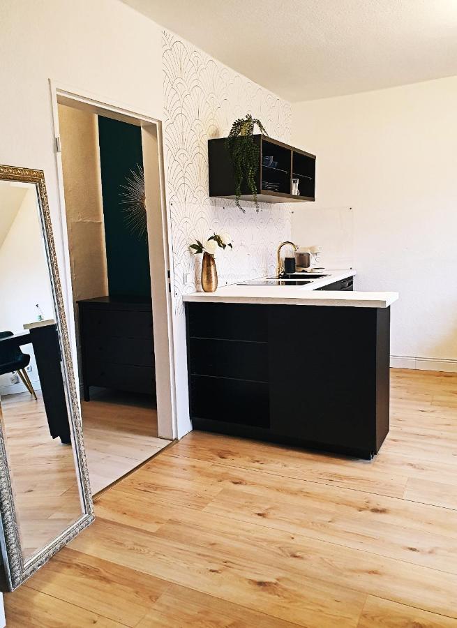 Melody Apartment Mit E-Ladesaeule Und Mobiler Klimaanlage Gelsenkirchen Exterior foto